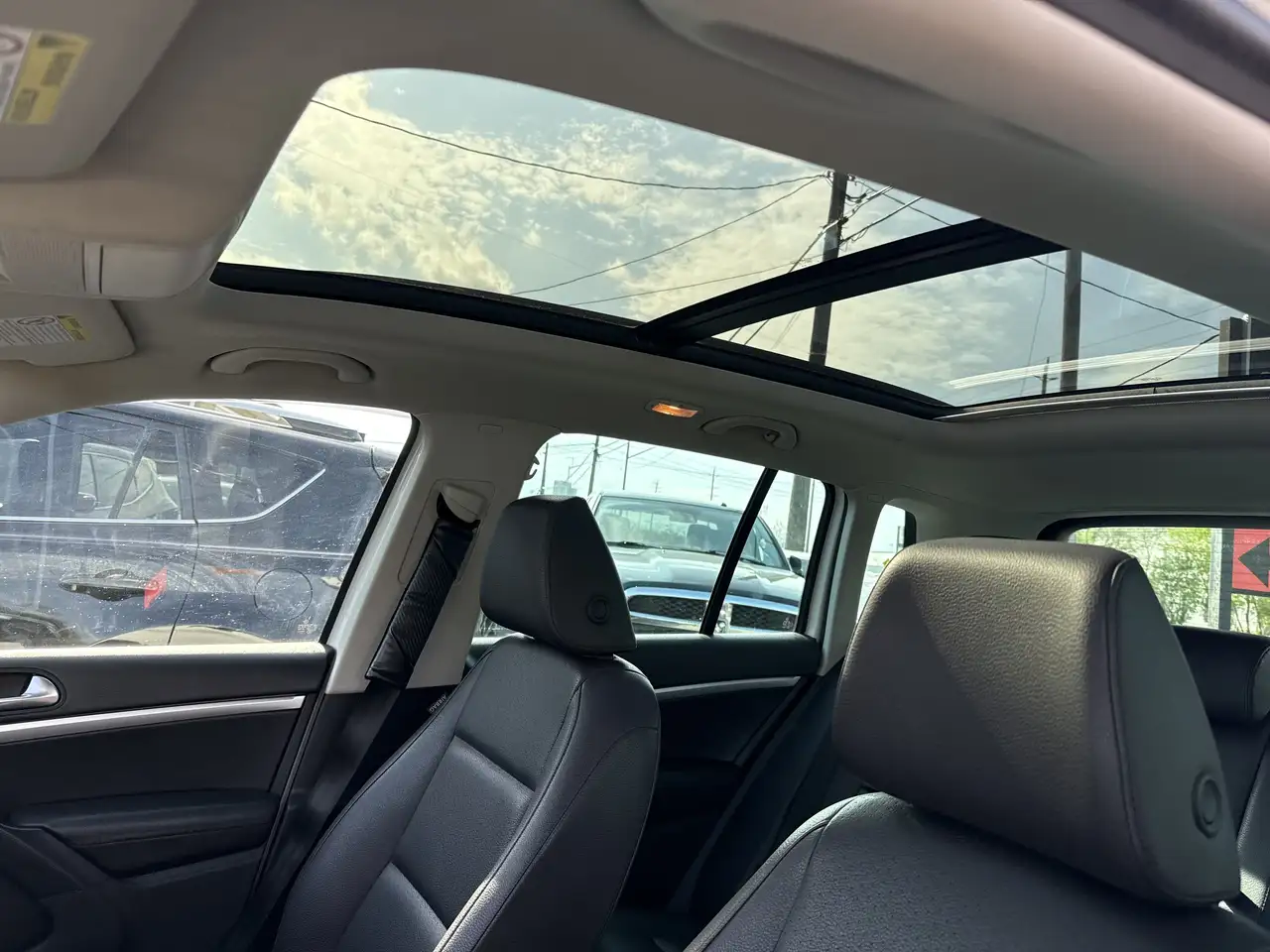 Volkswagen Tiguan снимка Volkswagen Tiguan