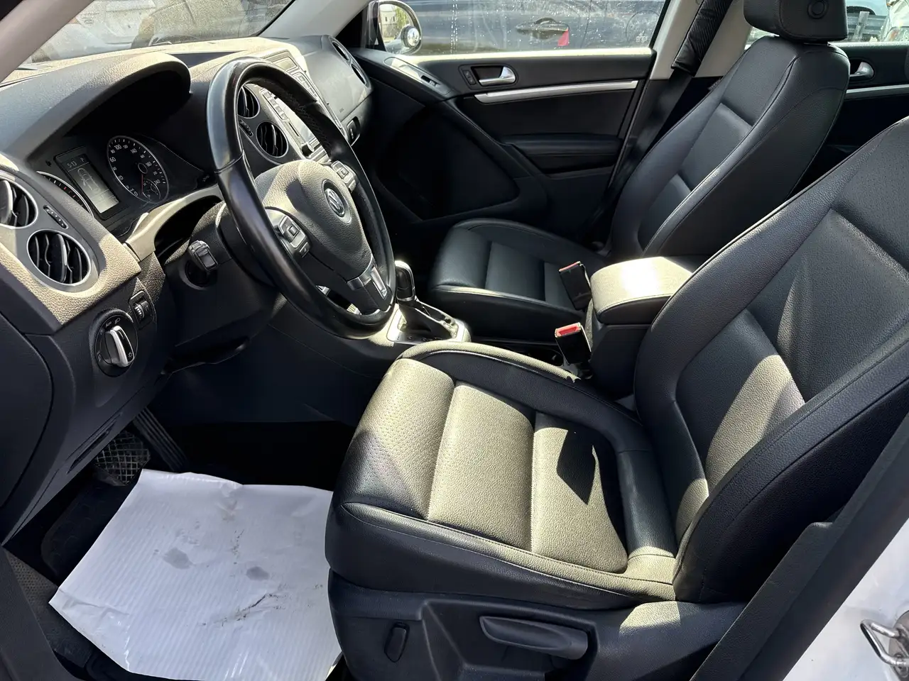 Volkswagen Tiguan снимка Volkswagen Tiguan
