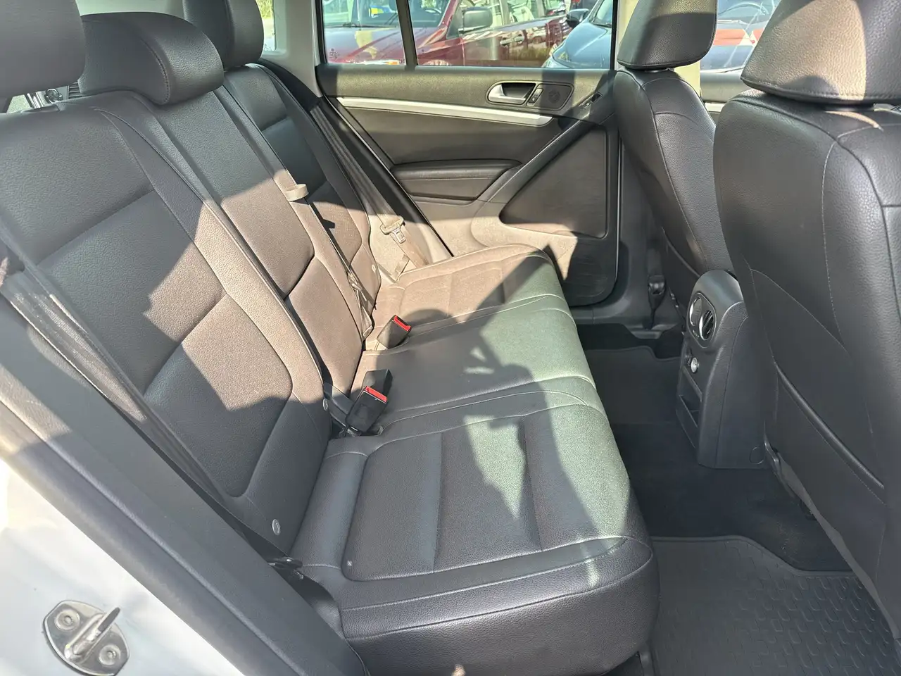 Volkswagen Tiguan снимка Volkswagen Tiguan
