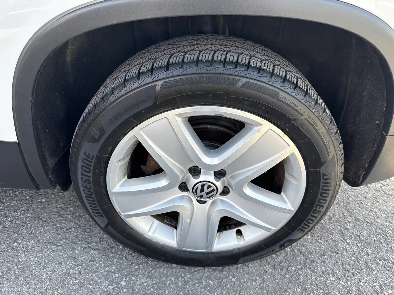 Volkswagen Tiguan снимка Volkswagen Tiguan