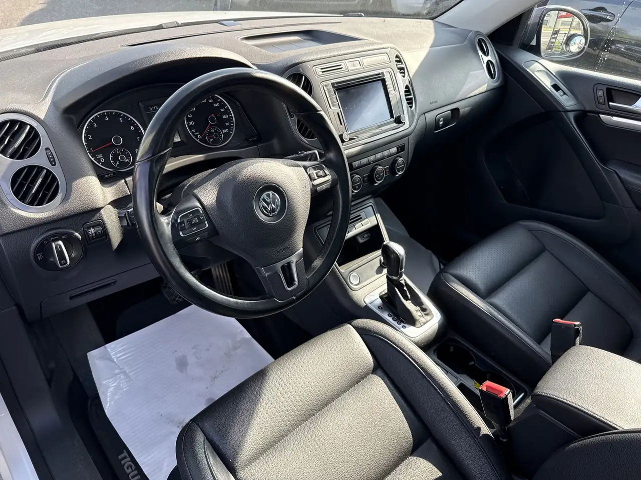 Volkswagen Tiguan снимка Volkswagen Tiguan