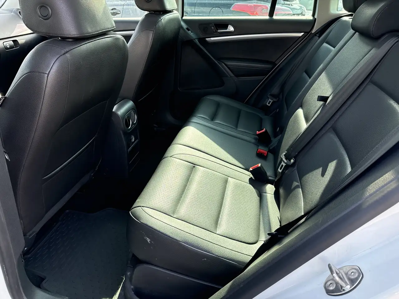 Volkswagen Tiguan снимка Volkswagen Tiguan