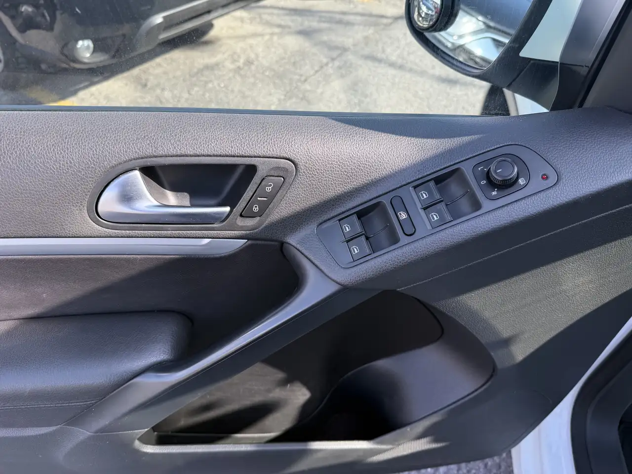 Volkswagen Tiguan снимка Volkswagen Tiguan