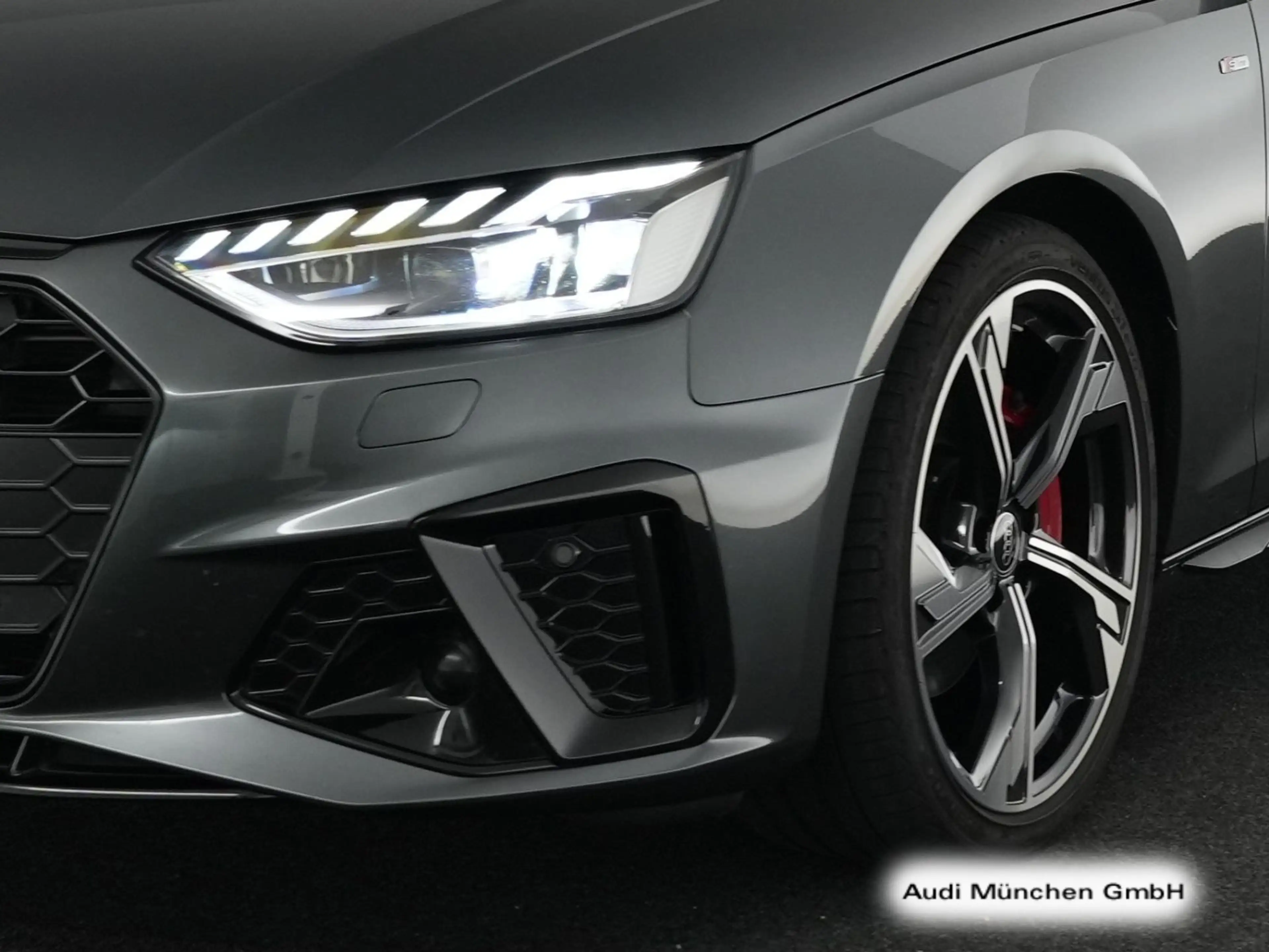 Audi A4 40 TDI S tronic S line Competition+ B&O — photo 12