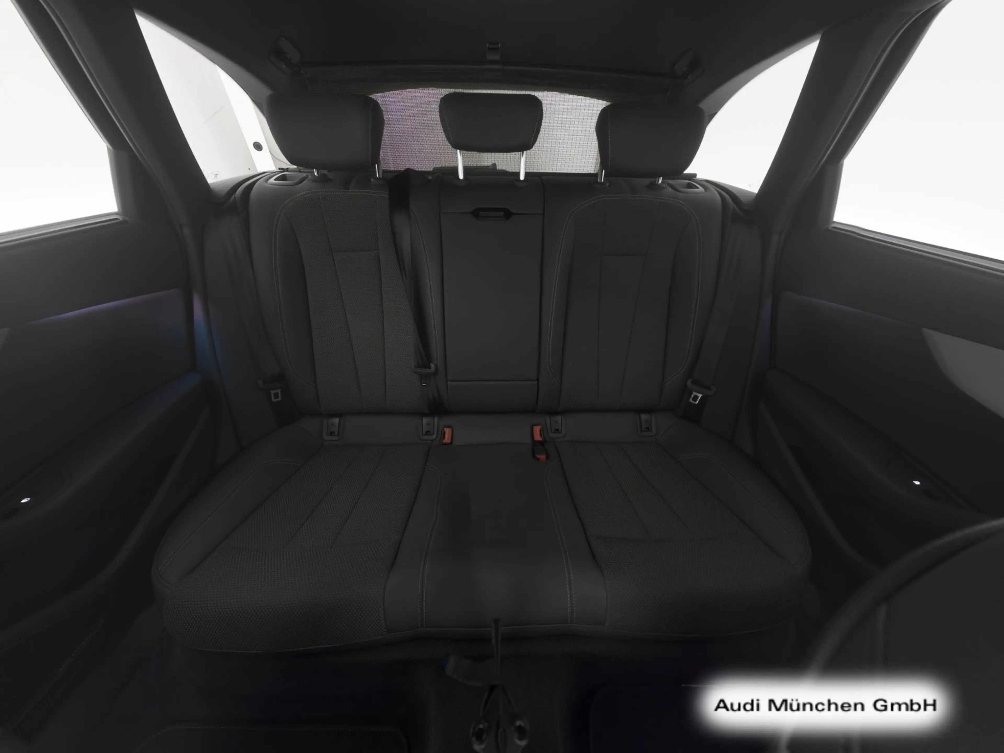 Audi A4 40 TDI S tronic S line Competition+ B&O — photo 14