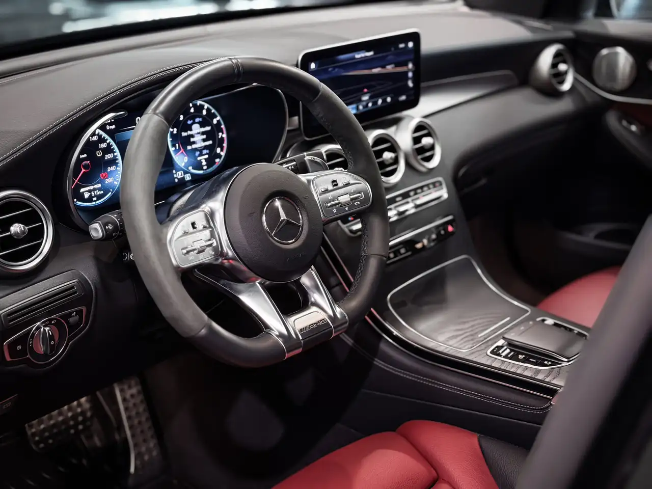 Mercedes-Benz GLC снимка Mercedes-Benz GLC