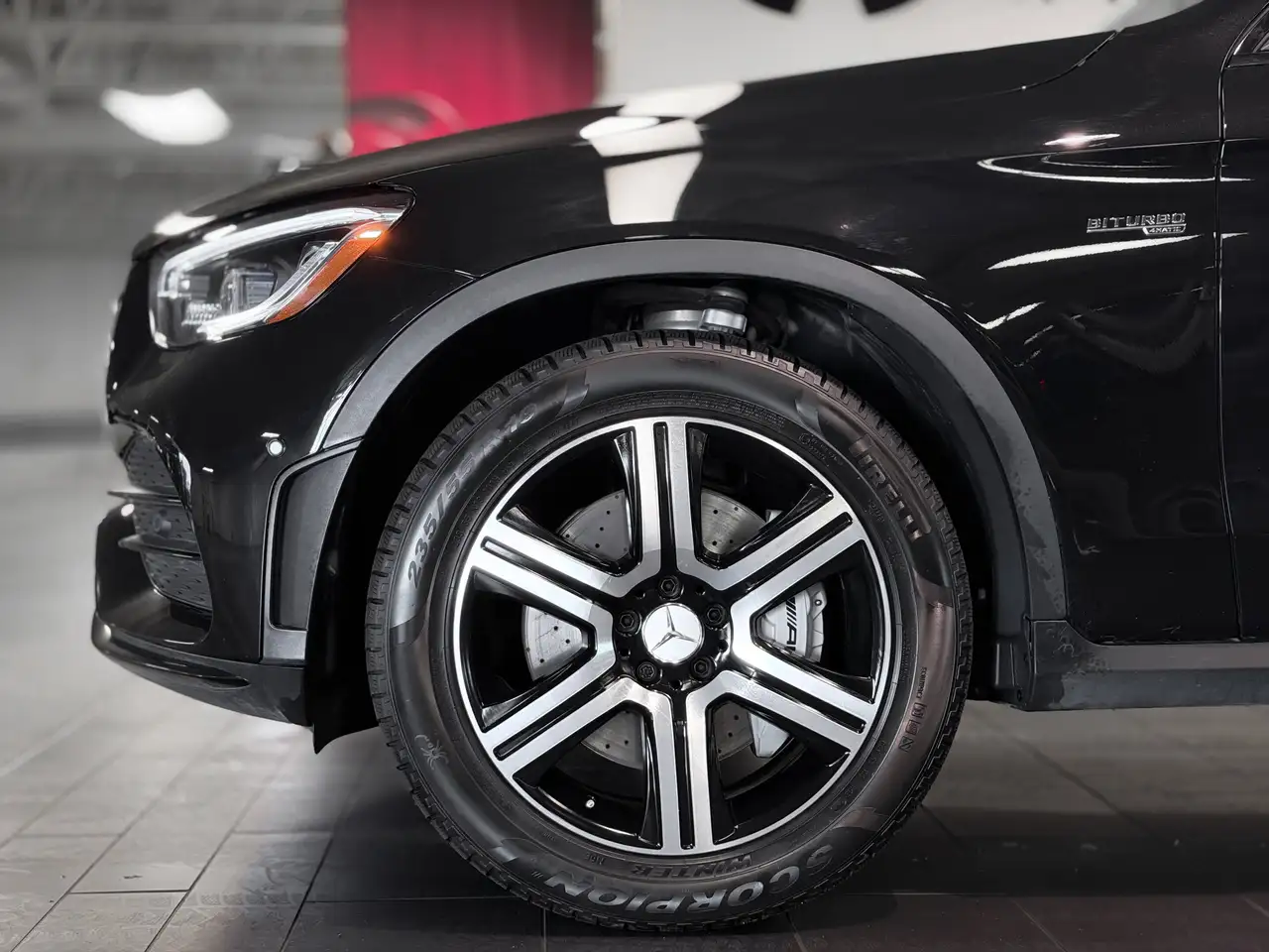 Mercedes-Benz GLC снимка Mercedes-Benz GLC