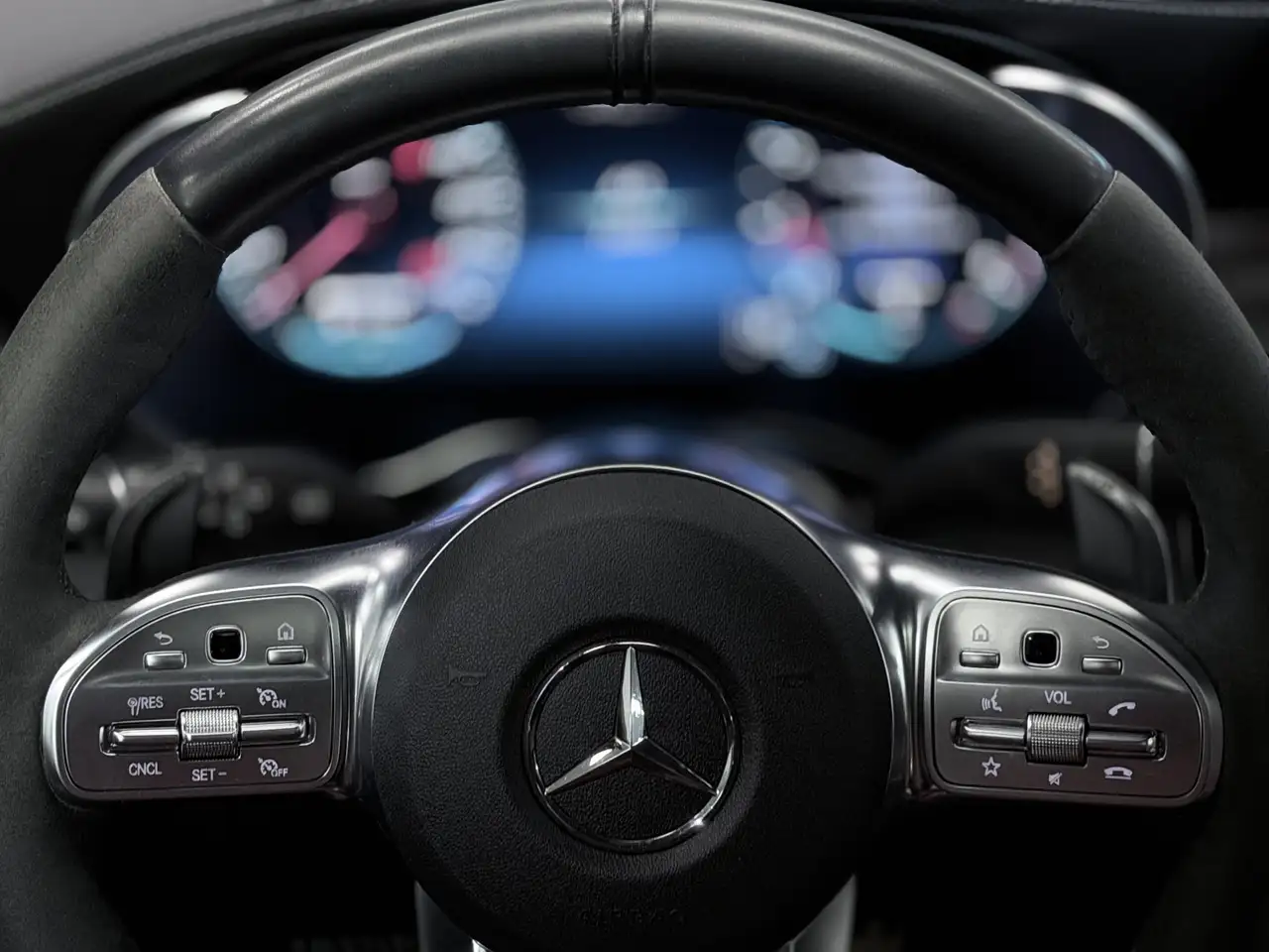 Mercedes-Benz GLC снимка Mercedes-Benz GLC