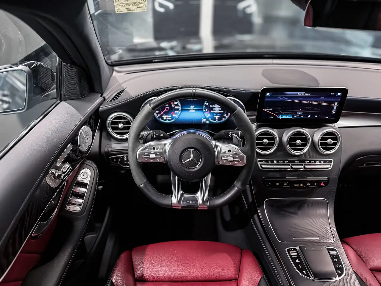 Mercedes-Benz GLC снимка Mercedes-Benz GLC