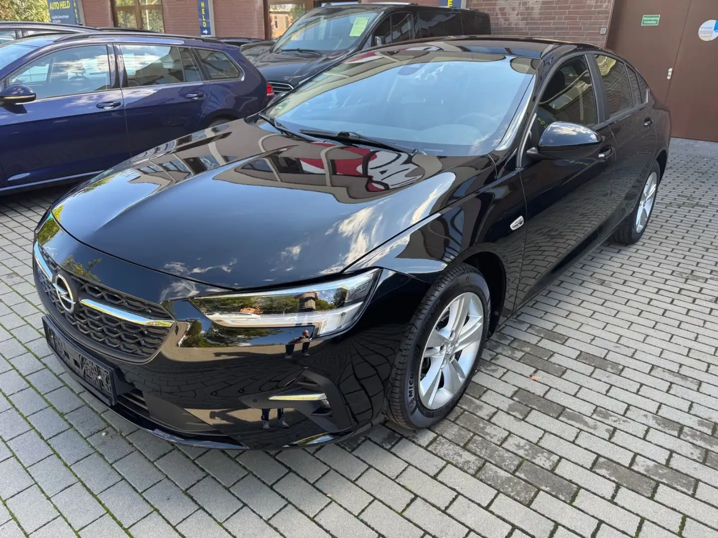 Opel Insignia B Grand Sport Business Edition Schwarz - 2