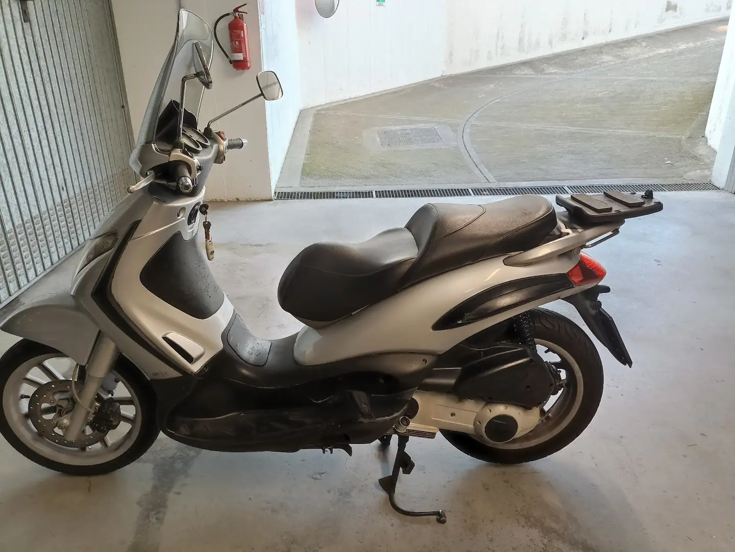Piaggio Beverly 250 Grey - 1