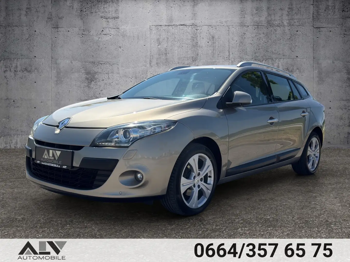 Renault Megane Grandtour Bose Edition dCi 110 DPF EDC Automatik Braun - 2