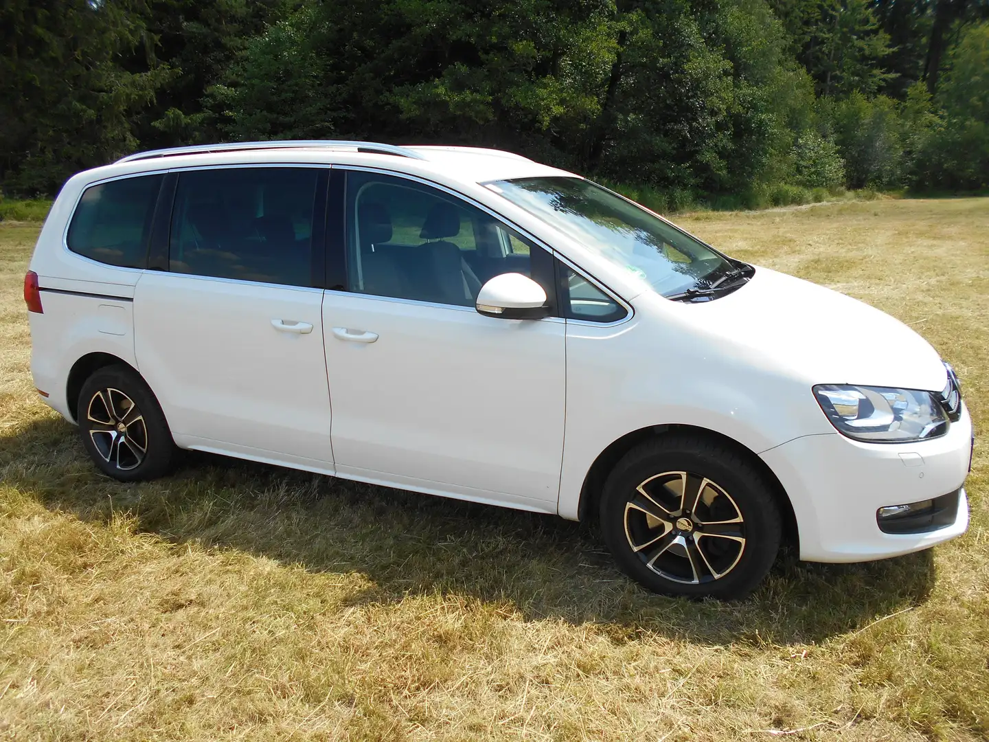Volkswagen Sharan Sharan Comfortline BMT 2,0 TDI DPF DSG Comfortline Weiß - 1