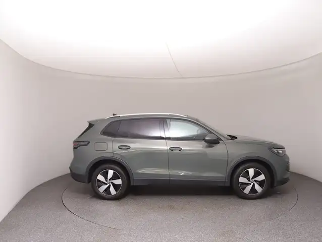 Volkswagen Tiguan view 7