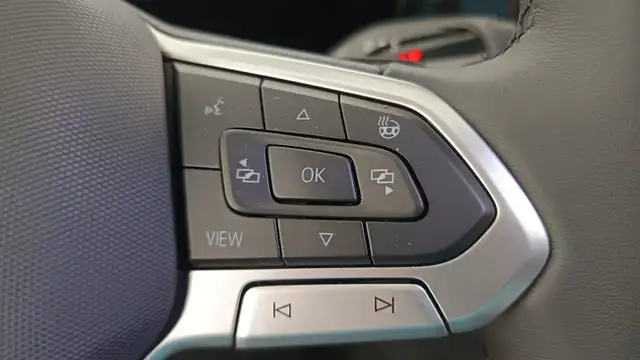 Volkswagen Tiguan view 14