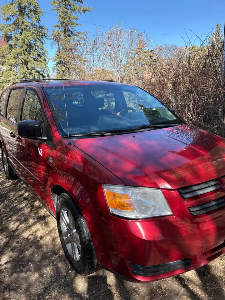 Dodge Grand Caravan снимка Dodge Grand Caravan