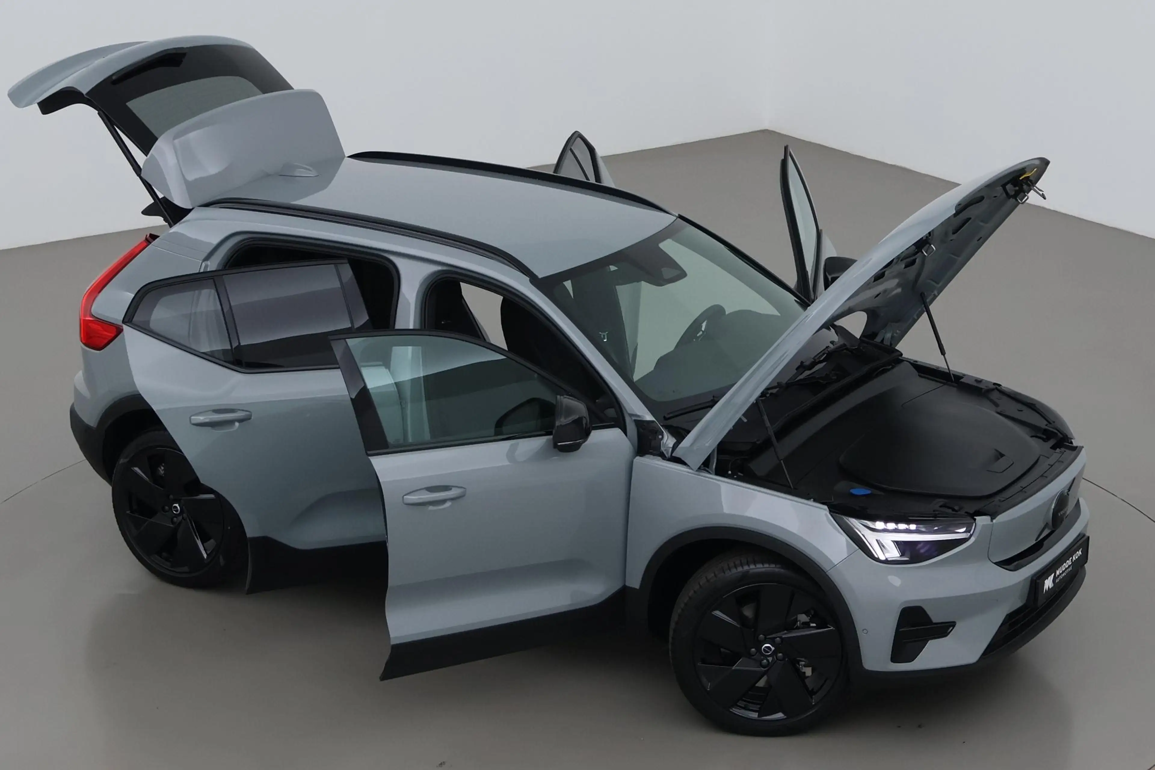 Volvo EX40 Twin Motor Plus Black Edition 82 kWh | 409 PK! | A — photo 6