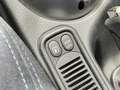 Alfa Romeo GT 2.0 JTS 16V Distinctive Zilver - thumbnail 30