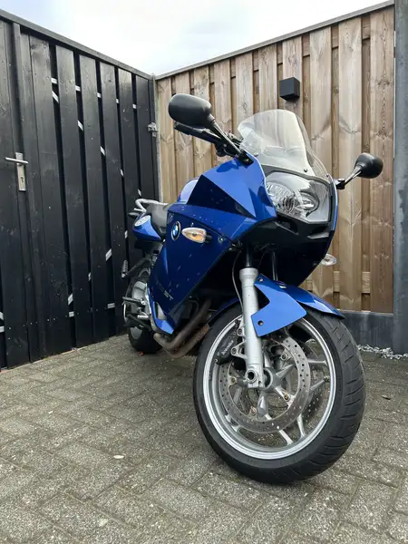 BMW F 800 ST - foto 2