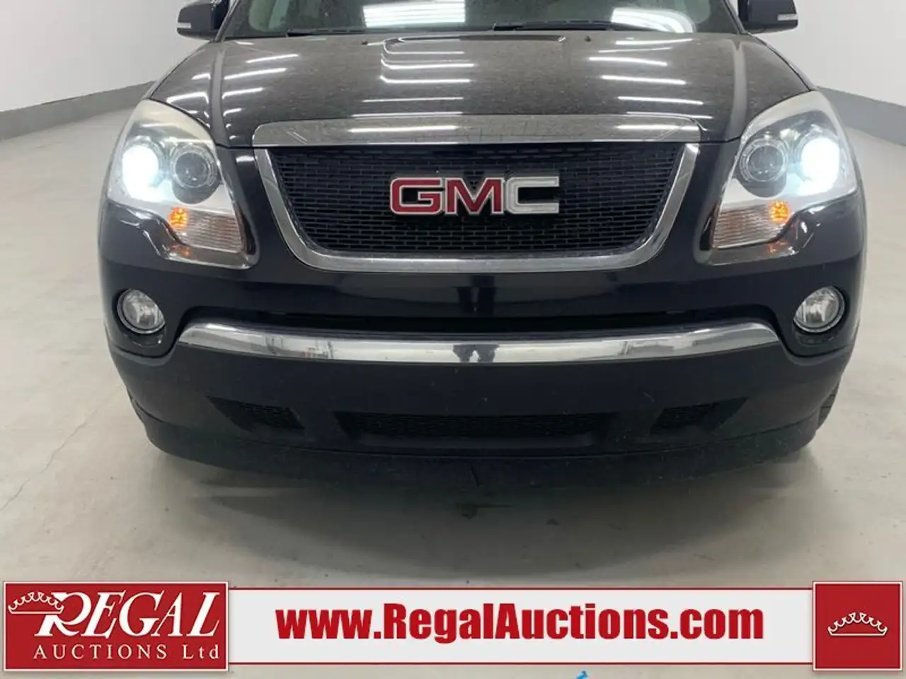 GMC Acadia снимка GMC Acadia