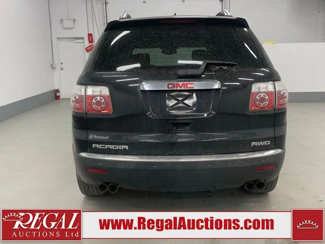 GMC Acadia снимка GMC Acadia