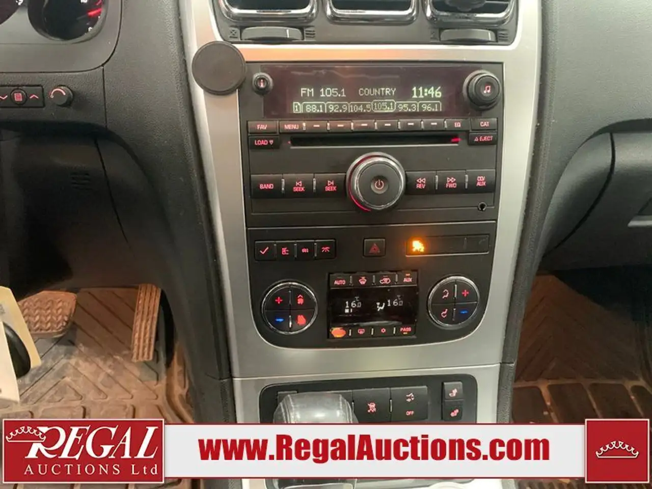 GMC Acadia снимка GMC Acadia