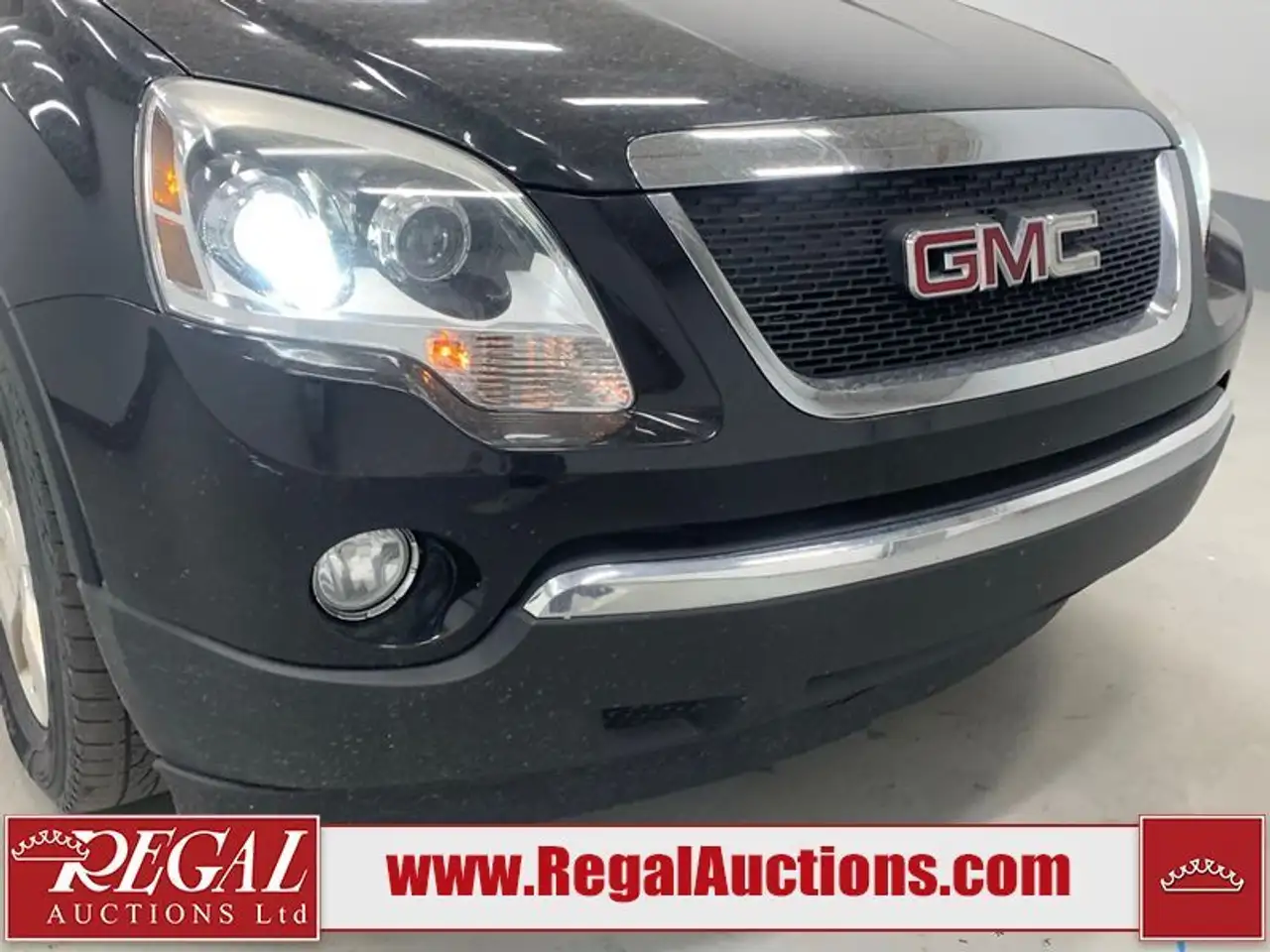 GMC Acadia снимка GMC Acadia