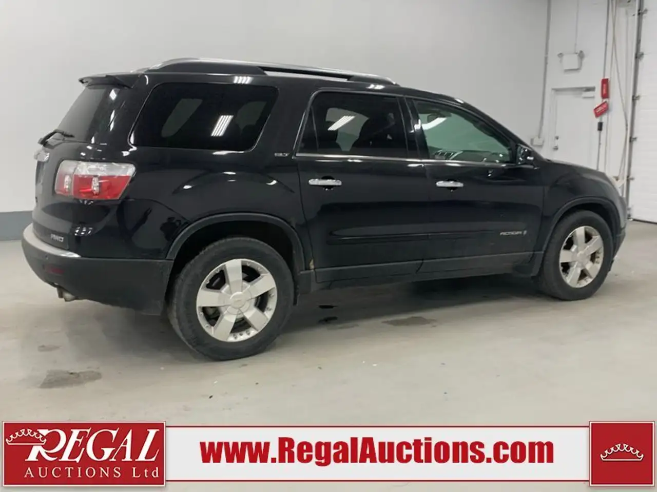 GMC Acadia снимка GMC Acadia