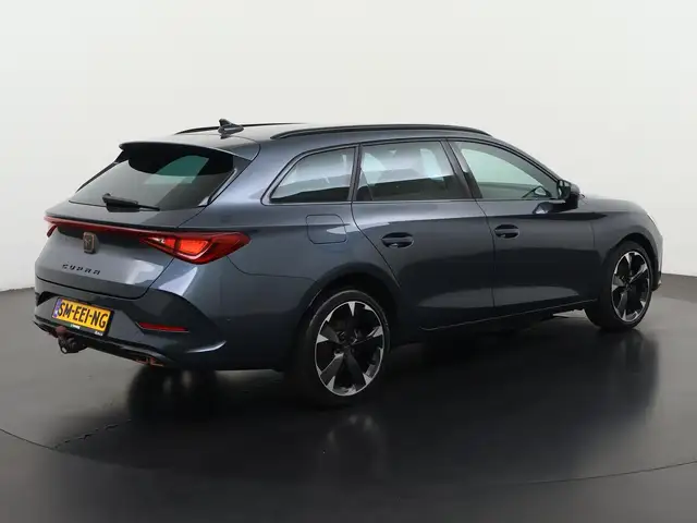 Cupra Leon view 6