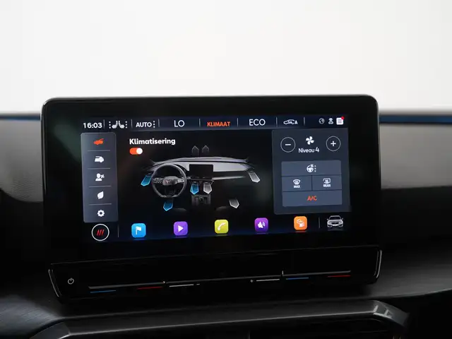 Cupra Leon view 25