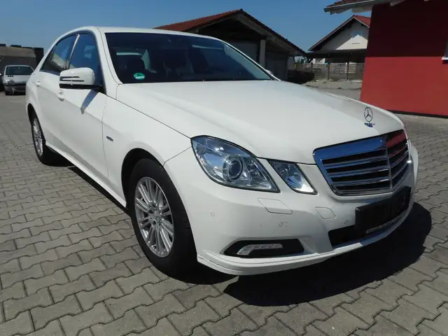 Mercedes-Benz E 220 CDI 1. Hand  PDC  MB-werkstattgepflegt