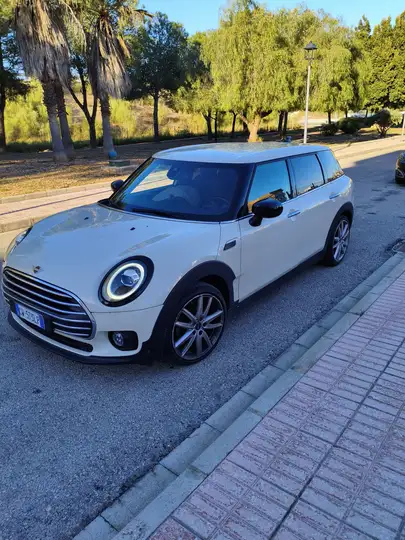 MINI Clubman 2019, foto 2