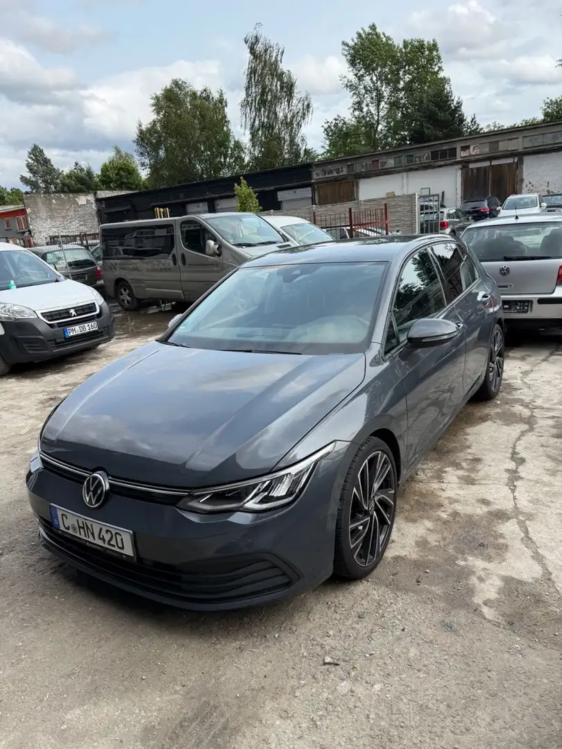 Volkswagen Golf VIII Lim. Life Grau - 1