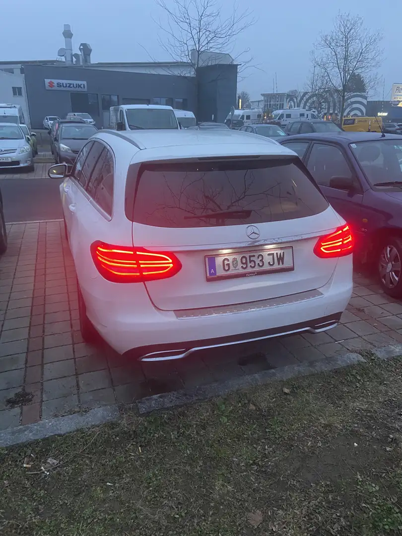Mercedes-Benz C 220 d T Avantgarde Aut. Weiß - 2