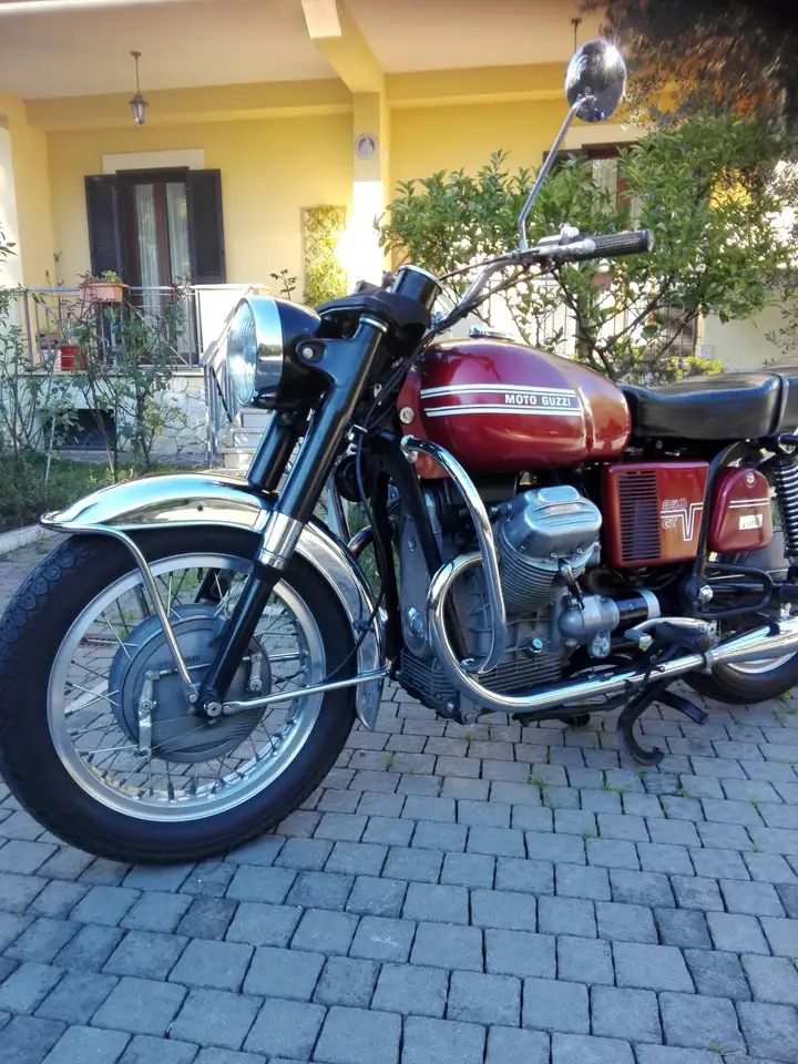 Moto Guzzi V 7