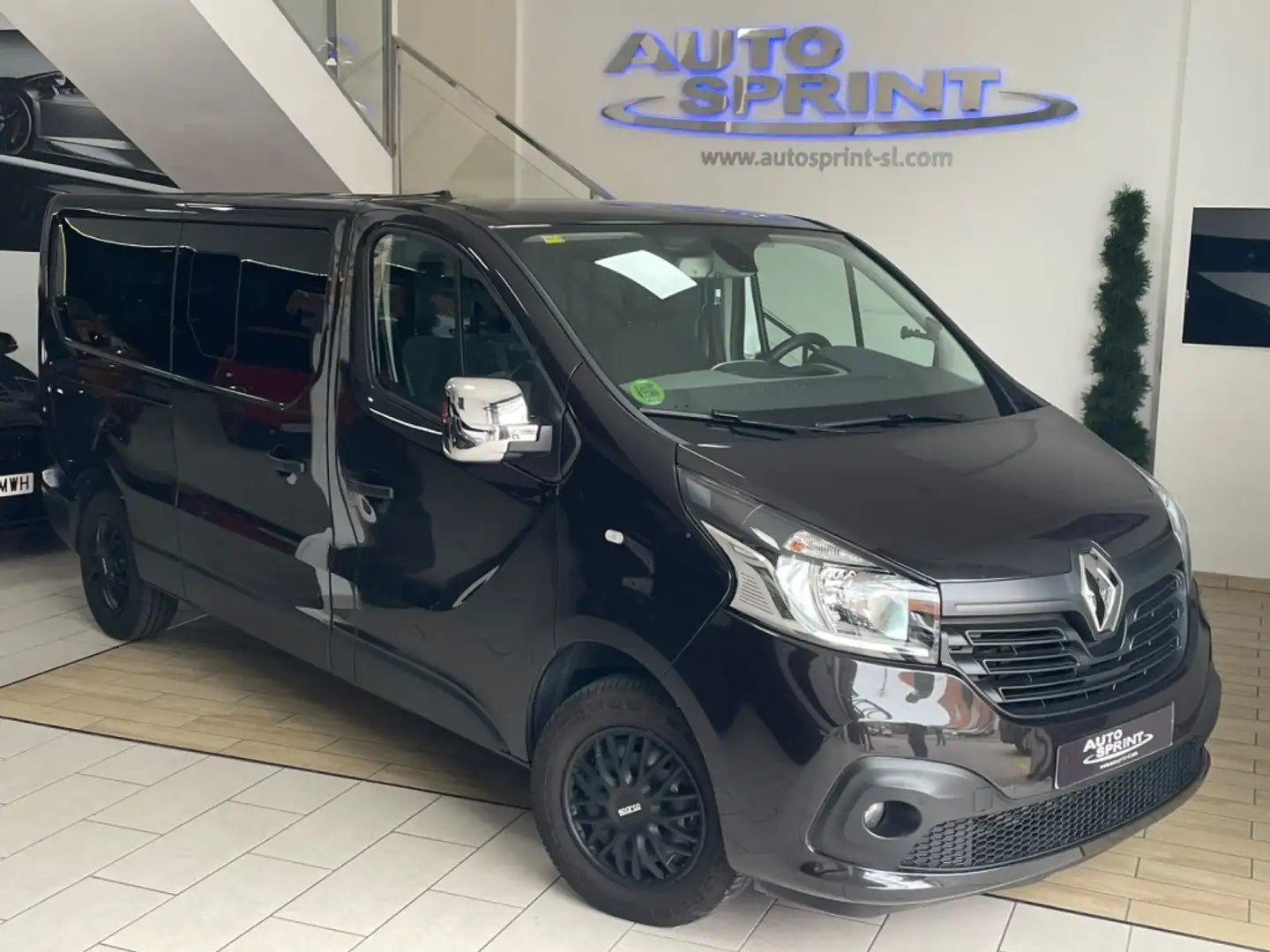 Renault Trafic Combi 9 1.6dCi Energy Largo 88kW Negro - 1