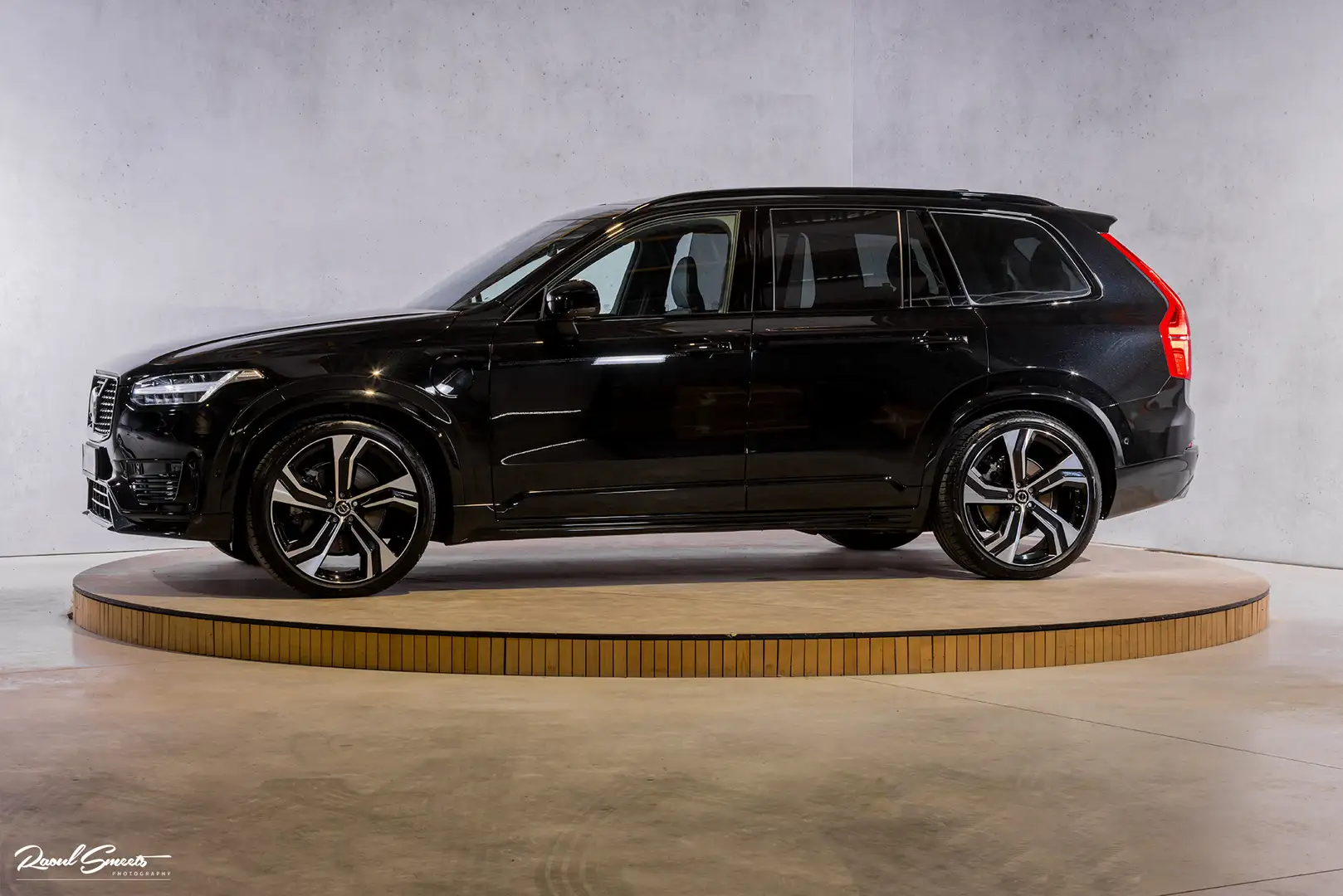 Volvo XC90 2.0 T8 Recharge AWD Ultimate Dark | Long Range | L Zwart - 2