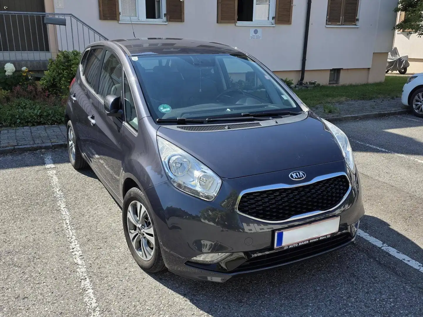 Kia Venga Venga 1,6 MPI Gold Aut. Gold Grau - 1