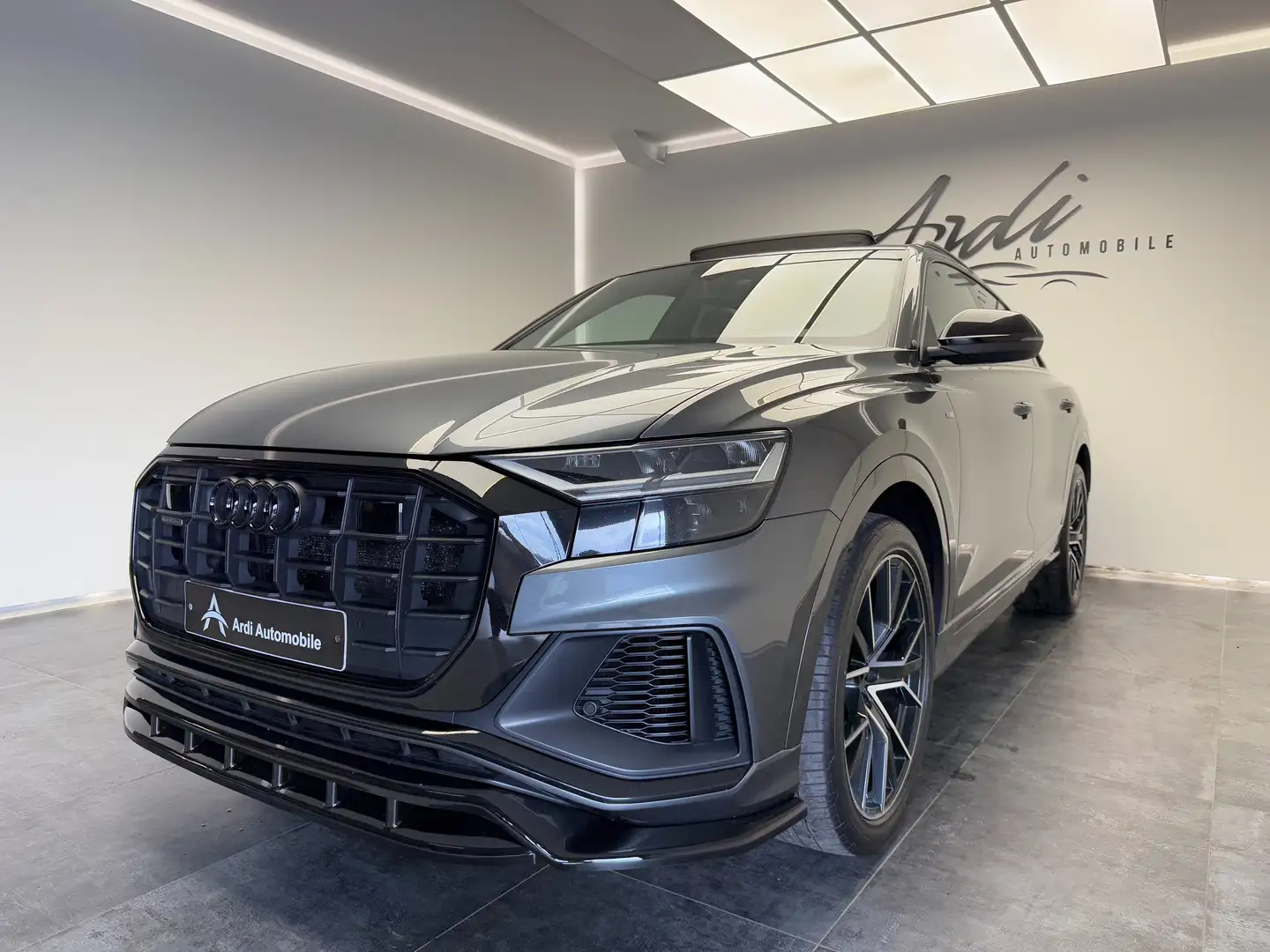 Audi Q8 3.0 TDi Quattro *SQ8 LOOK*TOIT OUV*CAMERA*GARANTIE Gris - 1