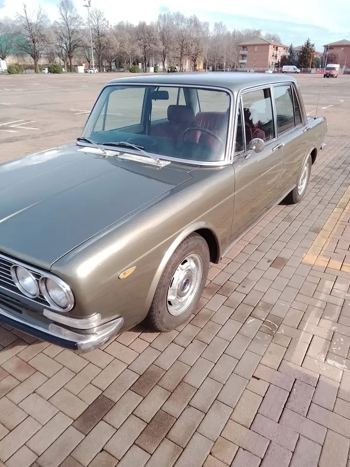 Lancia Flavia 2000 berlina, foto 2