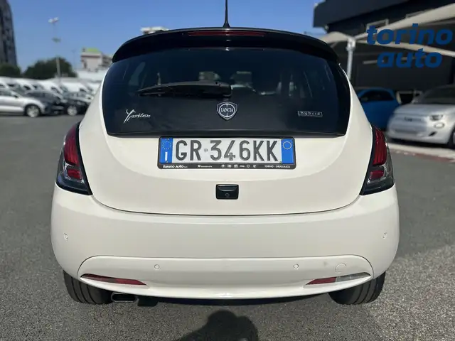 Lancia Ypsilon view 6