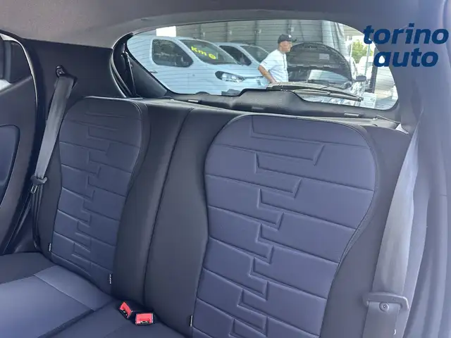 Lancia Ypsilon view 12