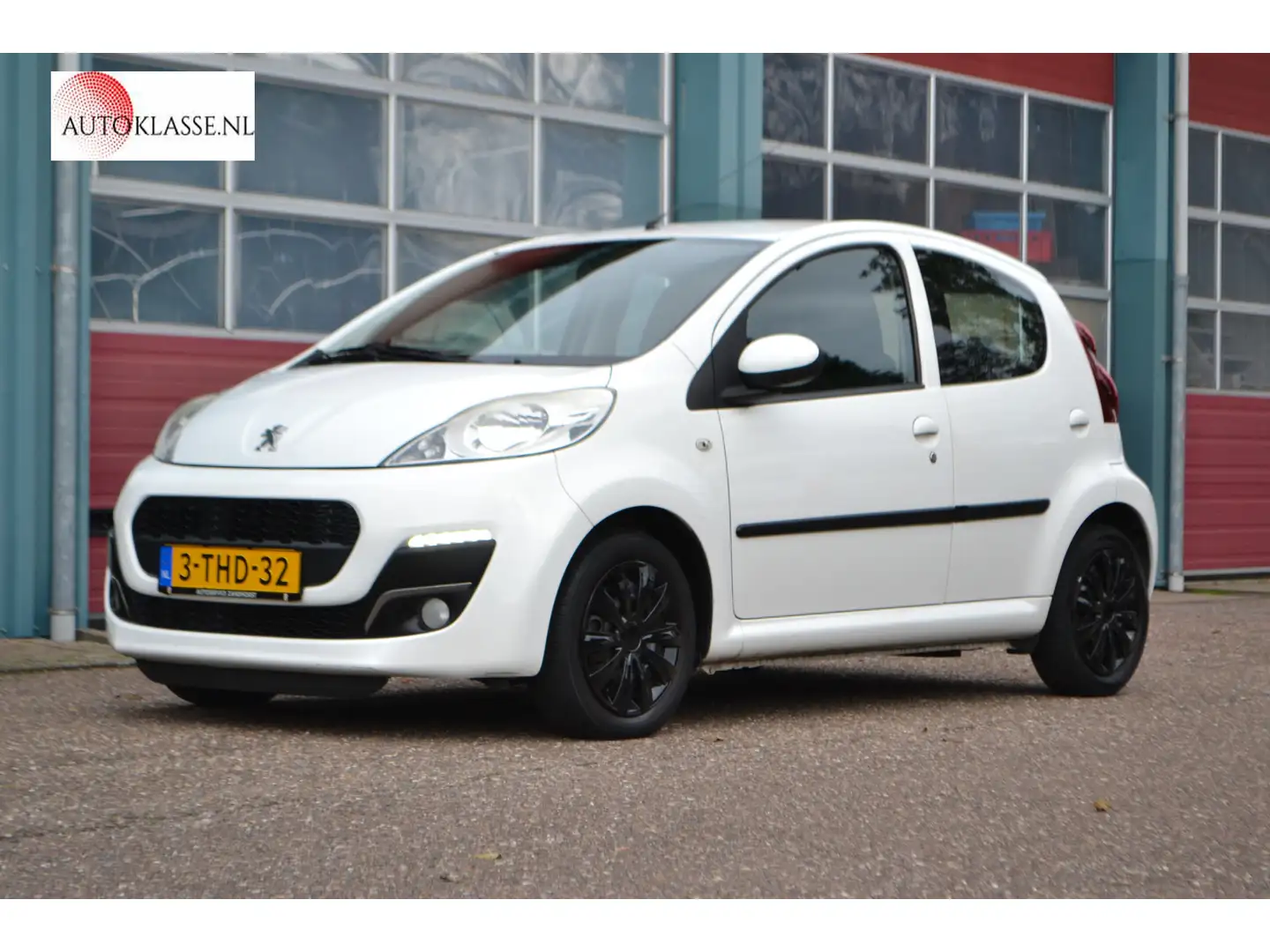Peugeot 107 1.0 Active AUTOMAAT Wit - 1