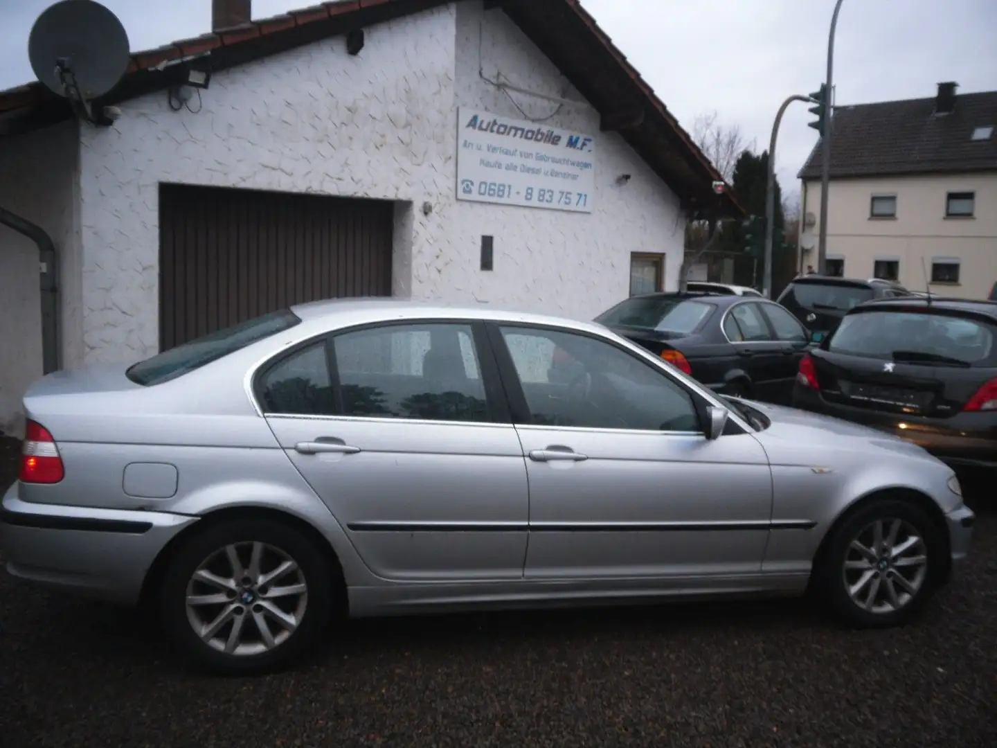 BMW 325 i Edition Exclusive 1. Hand Teilleder SHZ PDC Grau - 1