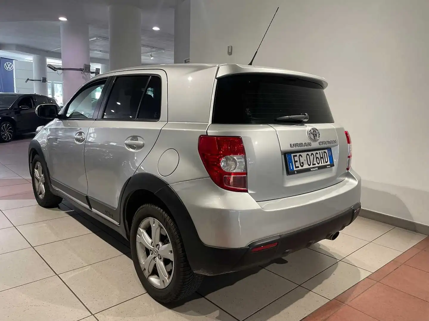 Toyota Urban Cruiser 1.4 D-4D AWD Sol Argintiu - 2