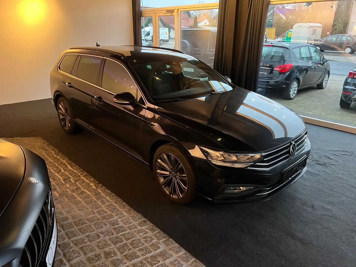 Volkswagen Passat Variant Business De.FHZ unfallfrei Schwarz - 2