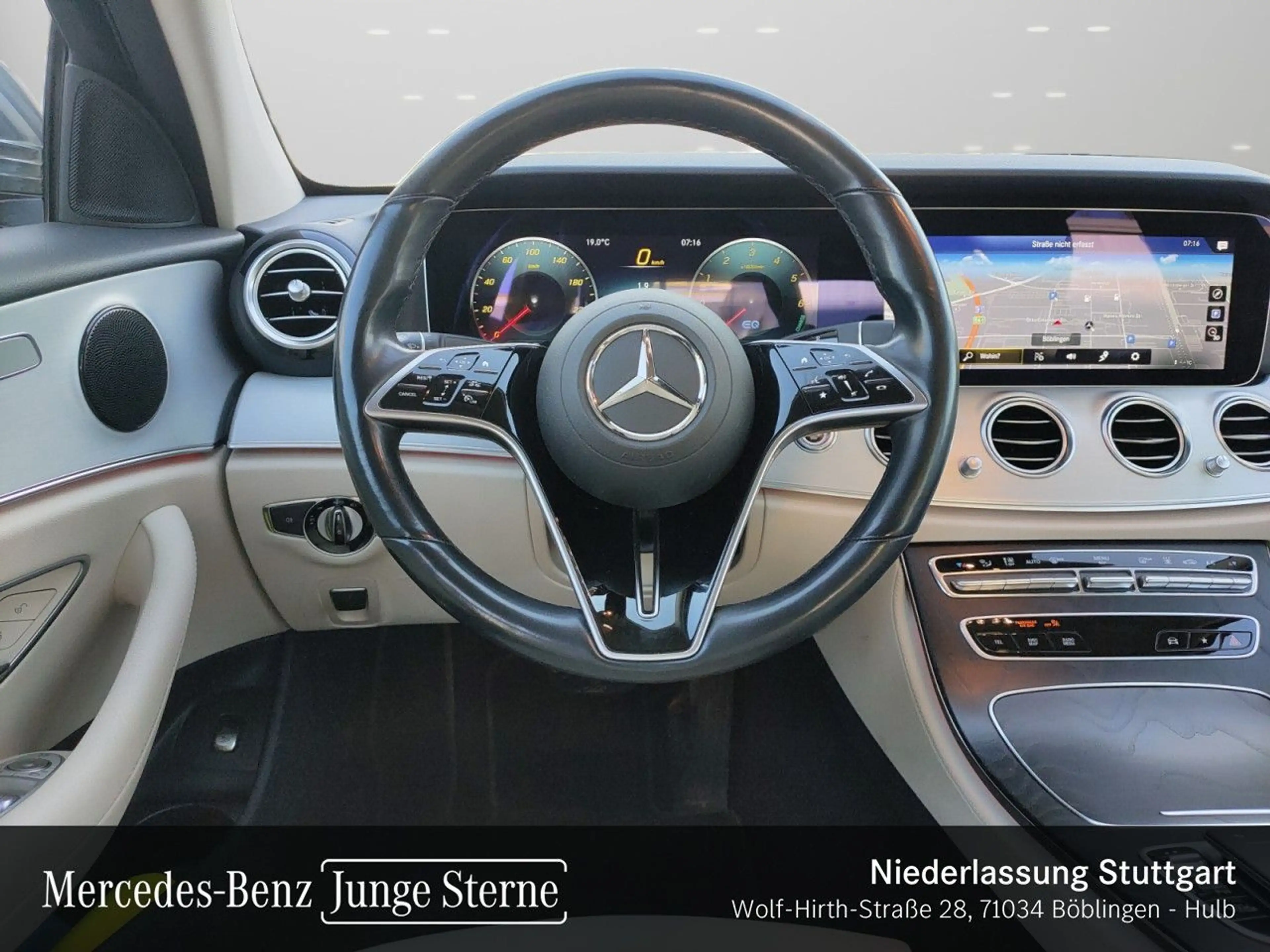 Mercedes-Benz E 300 de AMG+AHK+LED+FAHRASS+KAMERA+19"+HUD+9G — photo 13
