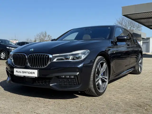 BMW 750 d M SPORT LASER H&K MASSAGE KAMERA360 HUD DAB
