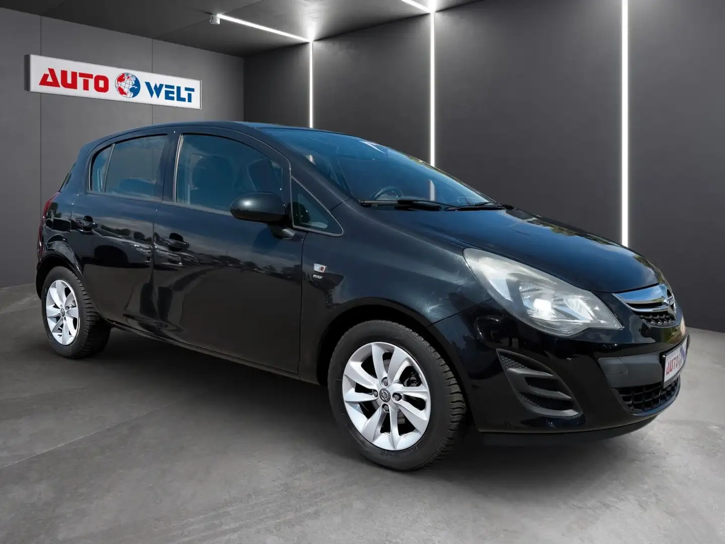 Opel Corsa 1.4 16V T-Leder Klima Sitz-/Lenkhzg Tempo Schwarz - 2