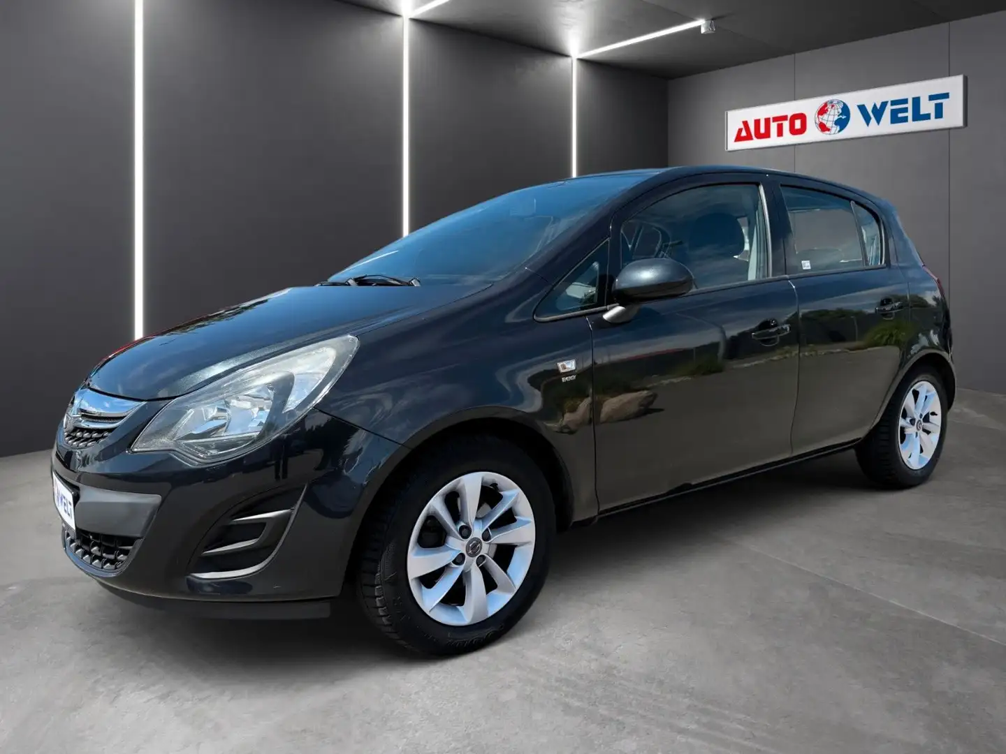 Opel Corsa 1.4 16V T-Leder Klima Sitz-/Lenkhzg Tempo Schwarz - 1